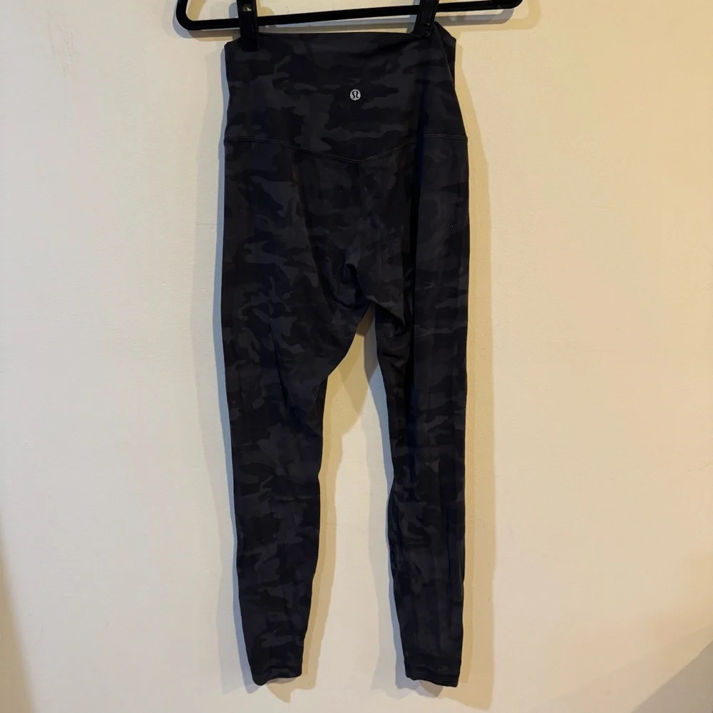 Lululemon align black incognito camo 28” pant - Picture 5 of 8